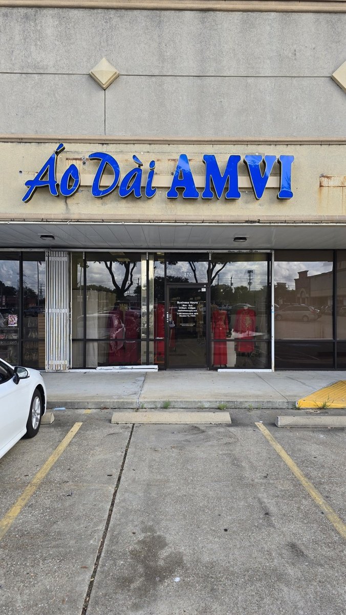 Áo Dài AMVI logo